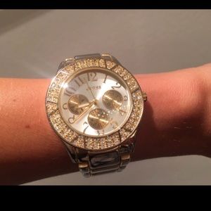 GUESS golden  watch